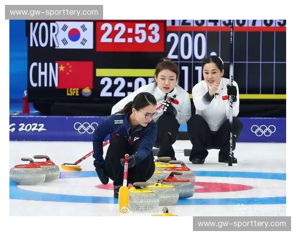 冰壶看台：寒冬里的热烈与温暖