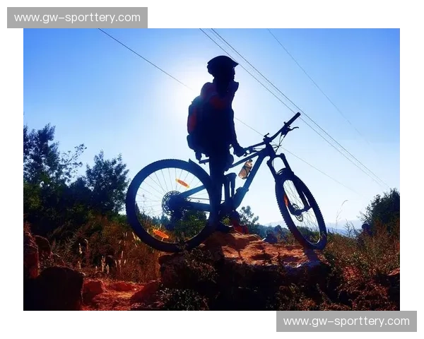 新闻山地车：把新闻精神骑进每一段旅程